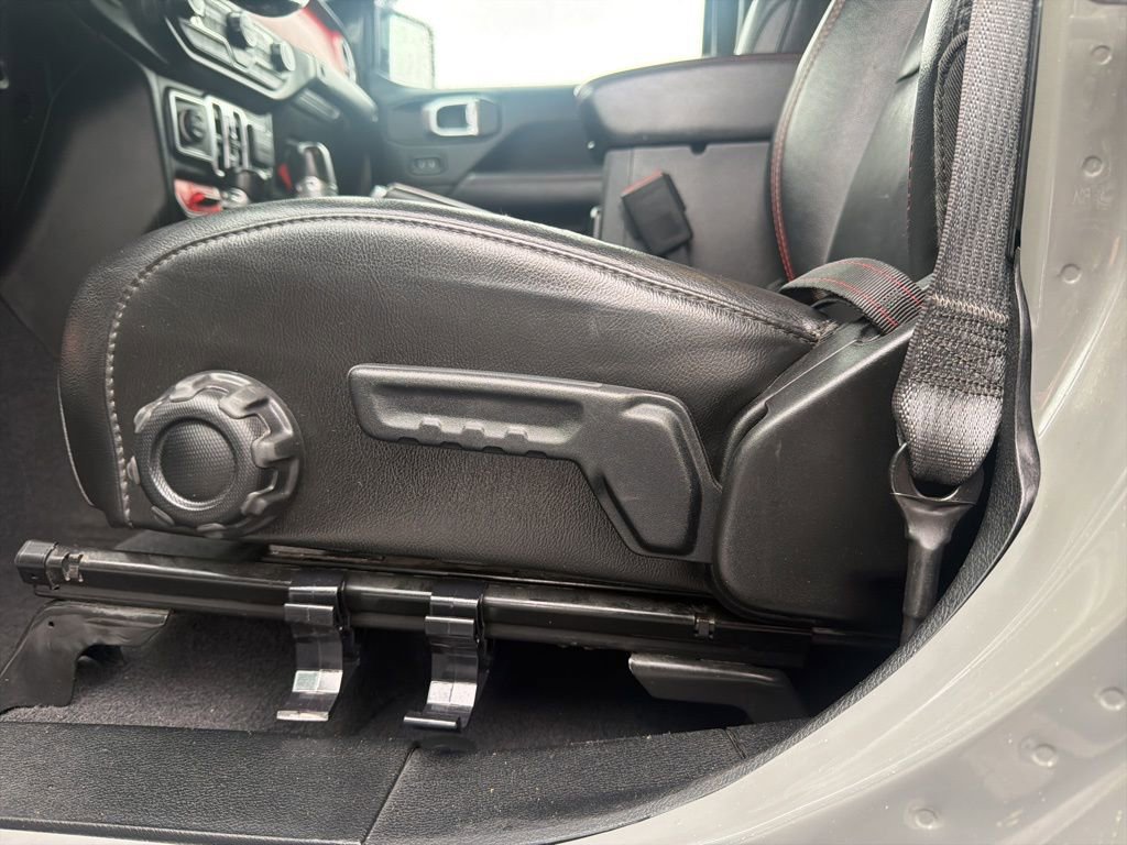 Used 2021 Jeep Gladiator Rubicon w/ Uconnect 4C Nav & Sound Group AWD/4WD image 19