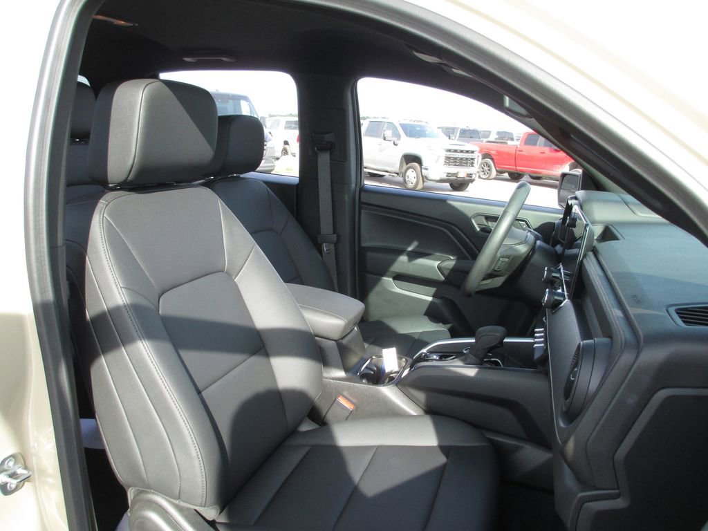 Used 2024 Chevrolet Colorado Trail Boss w/ Advanced Trailering Package image 21