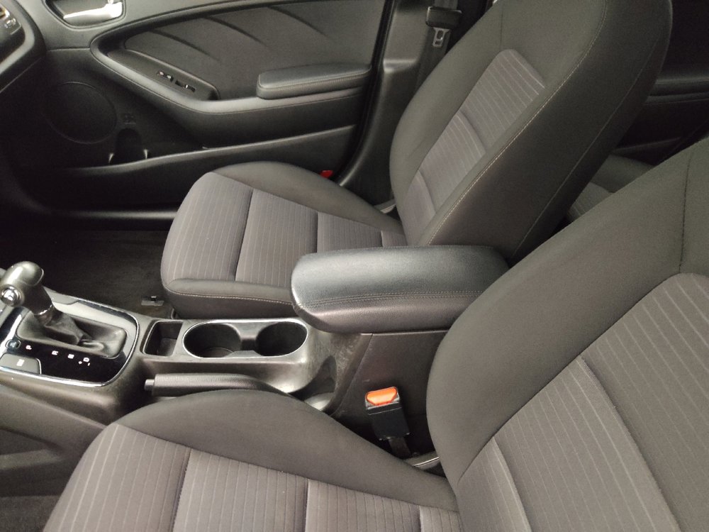 Used 2017 Kia Forte LX w/ LX Popular Package image 17