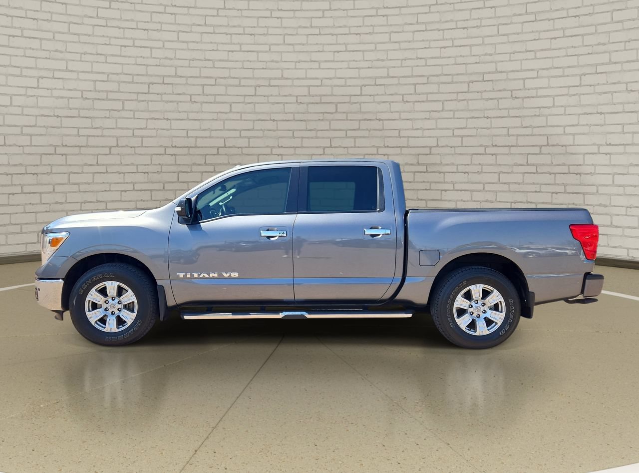 Used 2018 Nissan Titan SV w/ SV Convenience Package RWD image 8