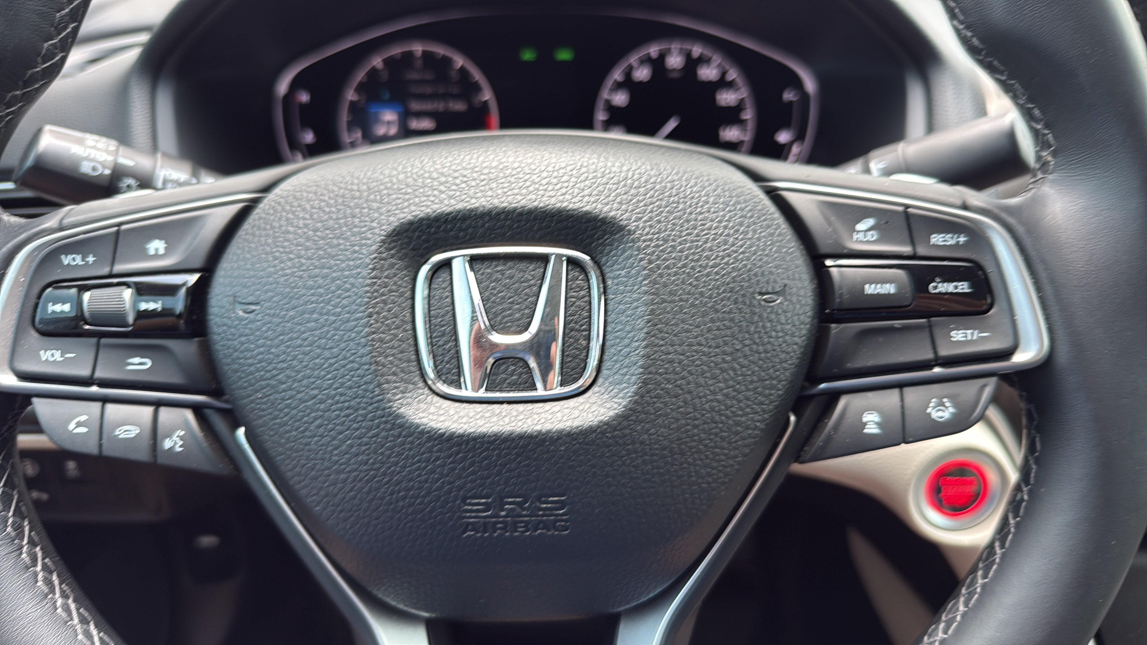 Used 2018 Honda Accord Touring image 17