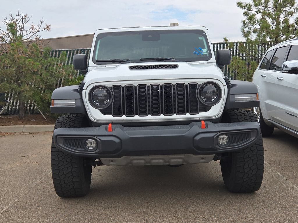 Used 2024 Jeep Gladiator Mojave w/ Technology Group AWD/4WD image 2