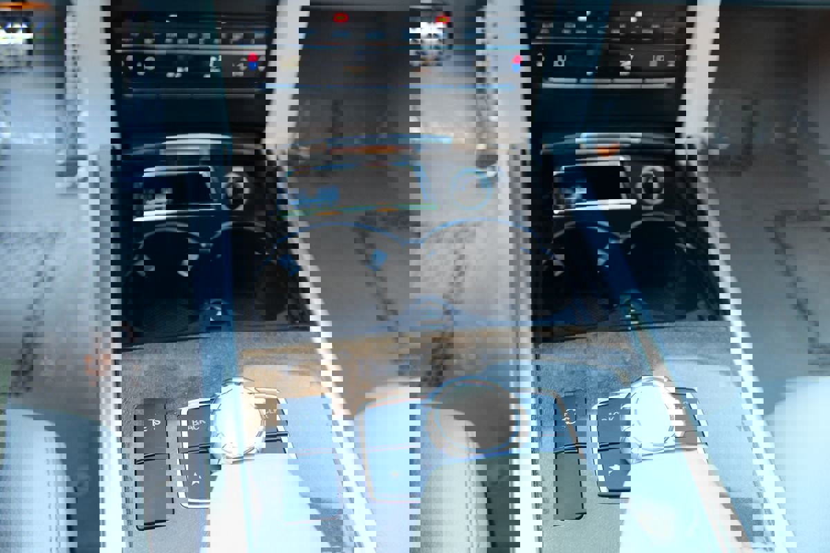 Used 2015 Mercedes-Benz E 350 4MATIC Wagon image 27