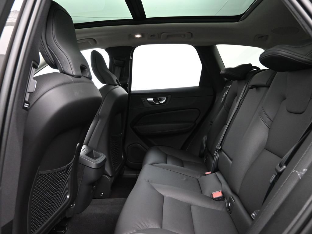 New 2025 Volvo XC60 B5 Plus w/ Protection Package Premier image 25