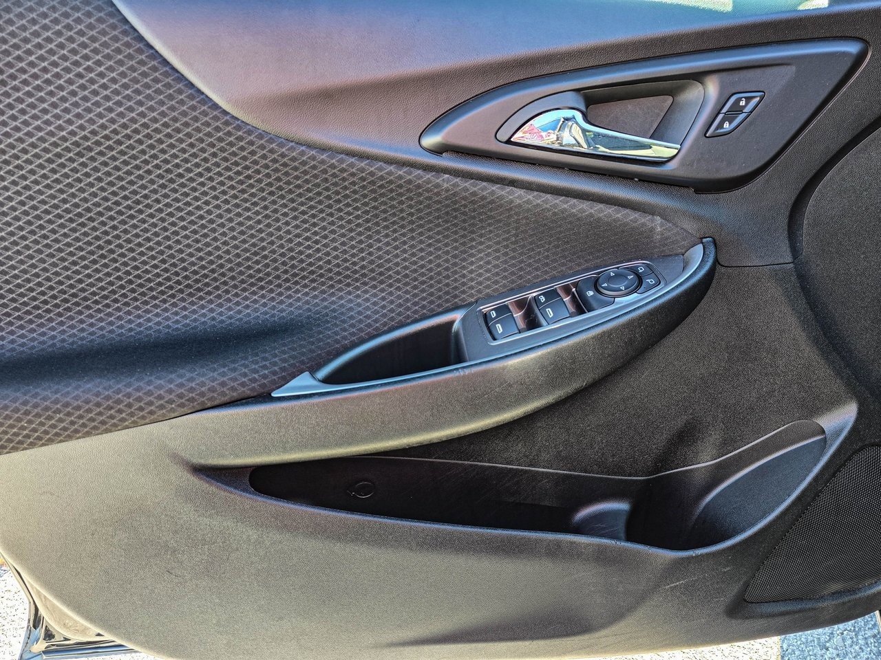 Used 2024 Chevrolet Malibu LT image 11