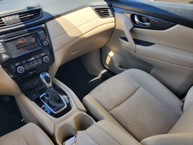 Used 2019 Nissan Rogue SV w/ Premium Package FWD image 34