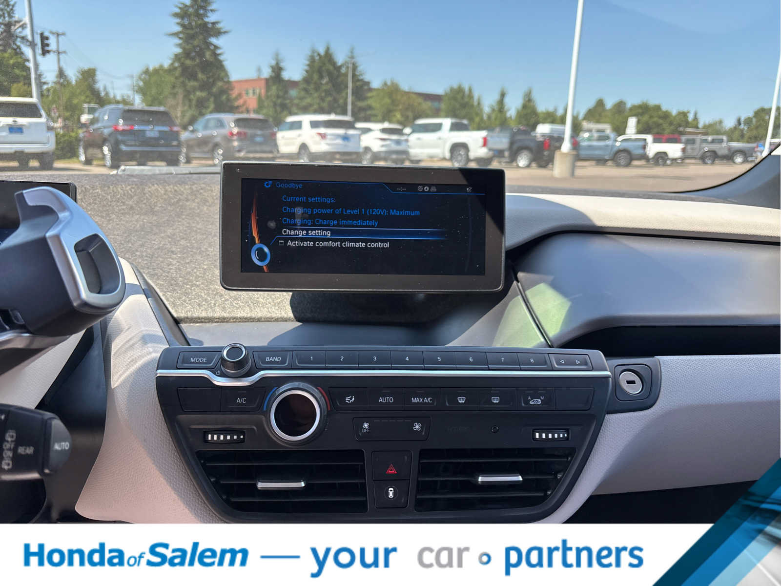 Used 2014 BMW i3 RWD image 16
