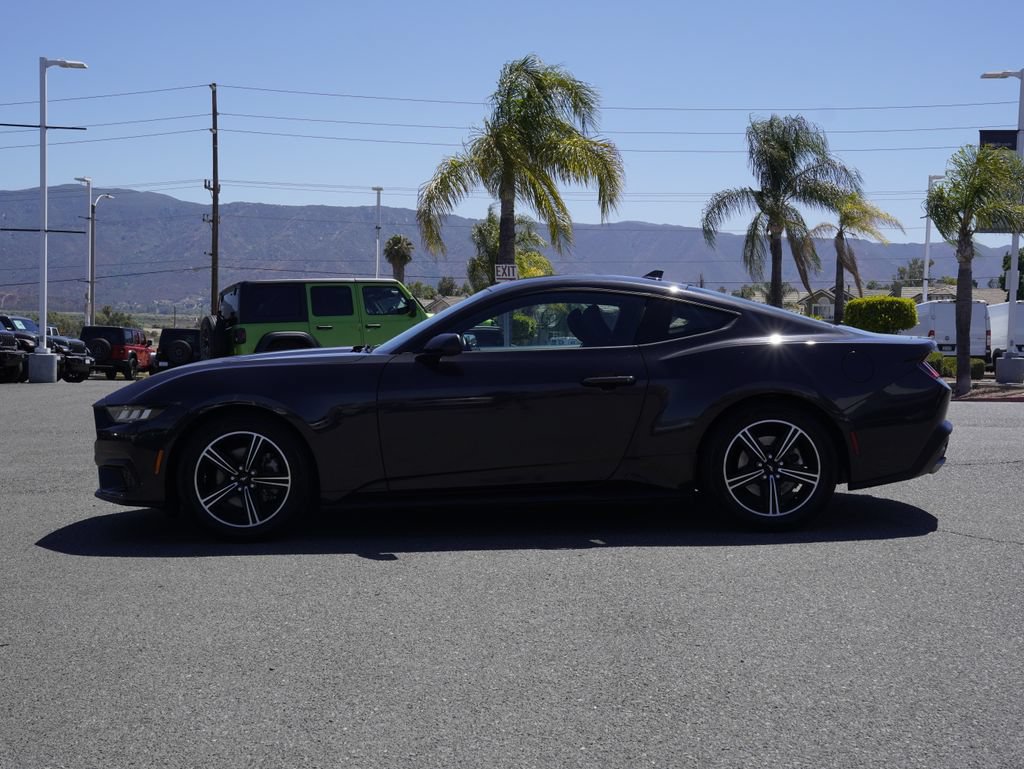 Used 2024 Ford Mustang Coupe RWD image 7