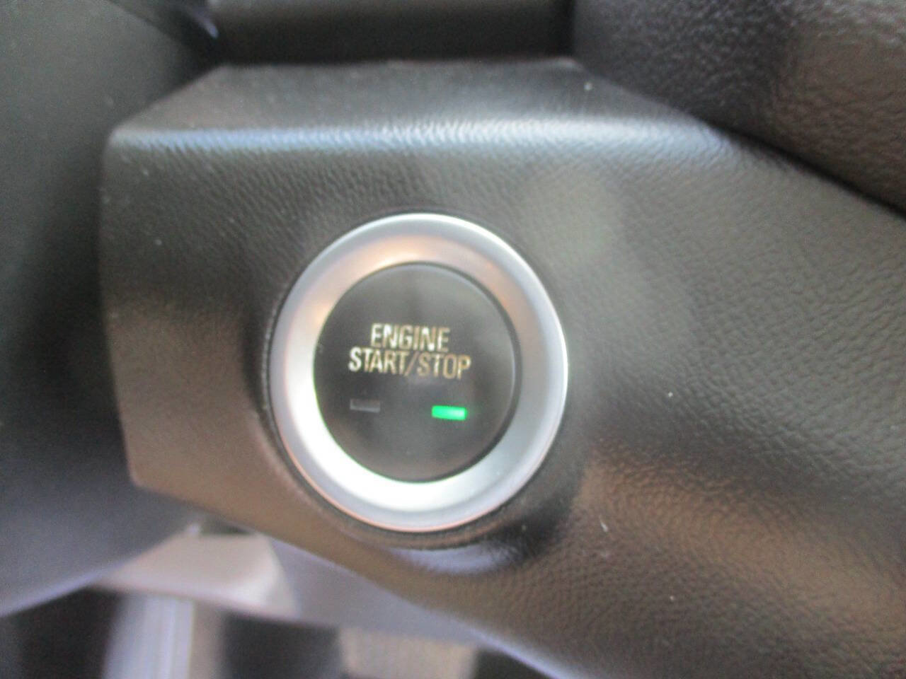 Used 2020 GMC Terrain SLT w/ Preferred Package image 12