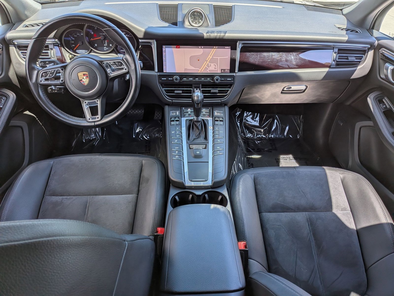 Certified 2019 Porsche Macan AWD/4WD image 24
