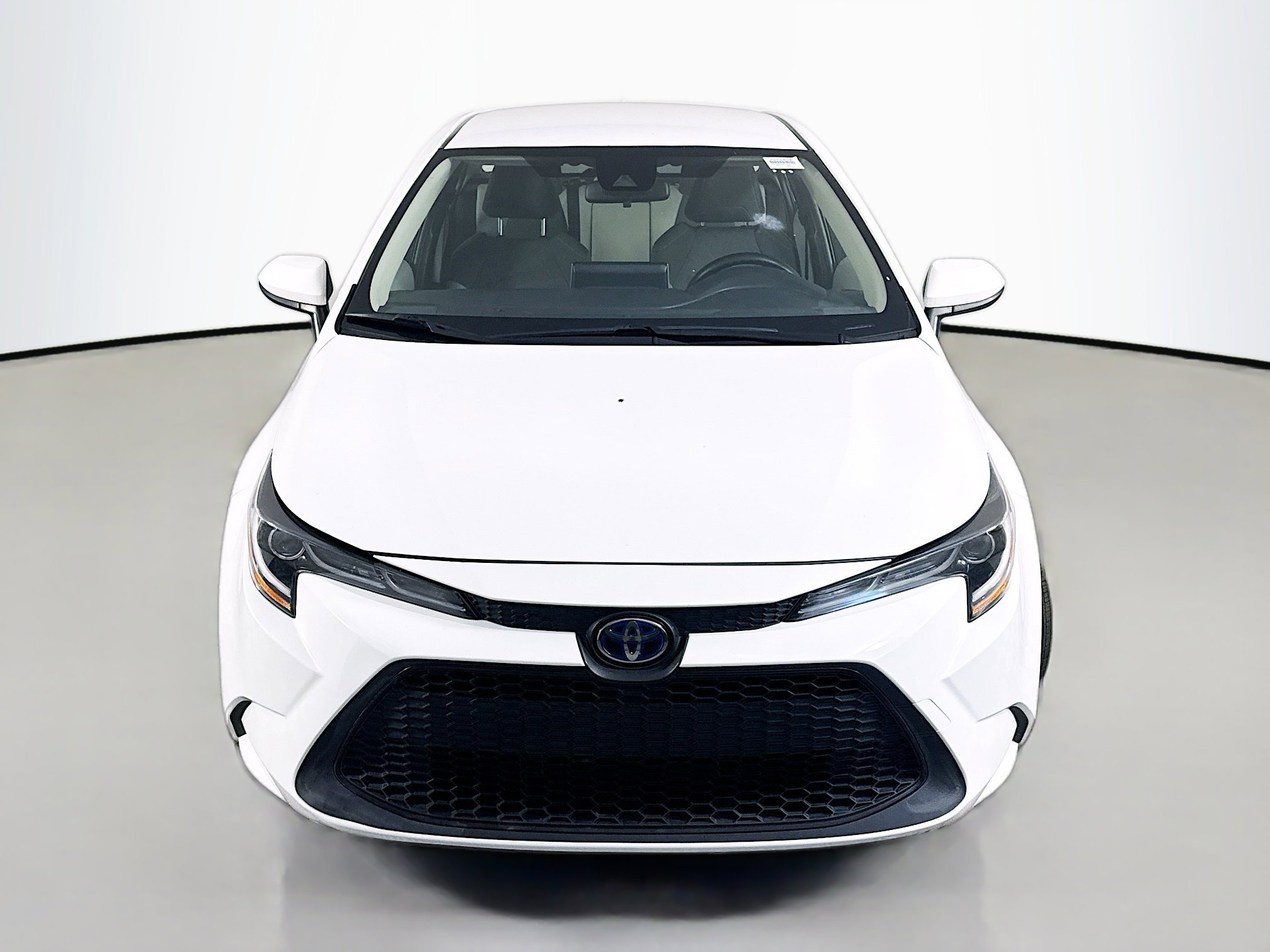 Used 2021 Toyota Corolla LE image 2