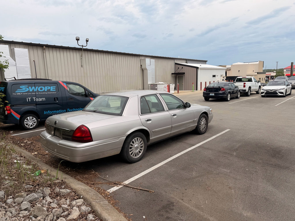 Used 2006 Mercury Grand Marquis LS RWD image 4