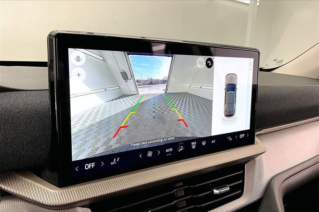 Used 2025 Ford Explorer Active image 21