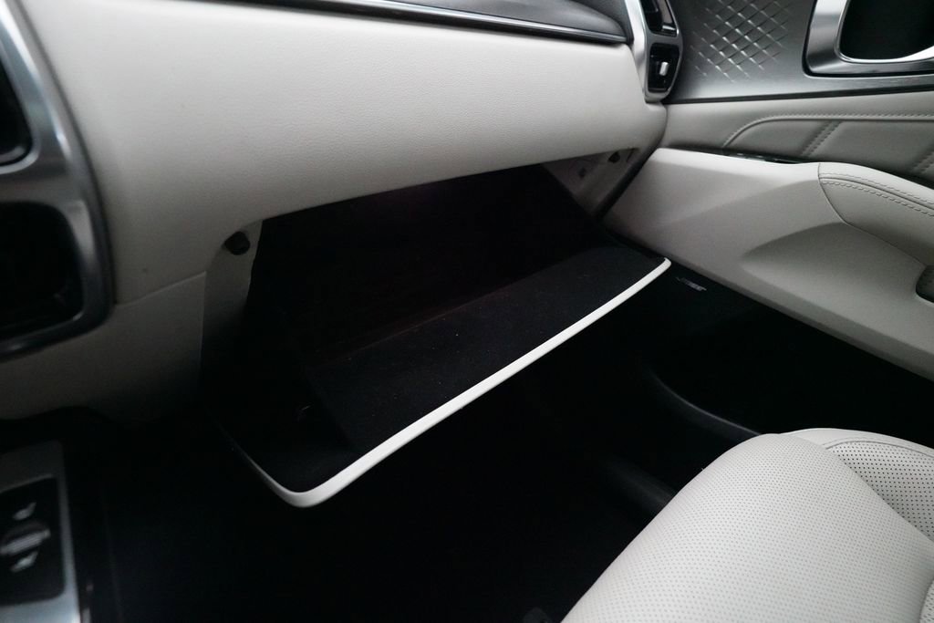 Certified 2023 Kia Sorento SX Prestige w/ Panoramic Sunroof Package AWD/4WD image 30