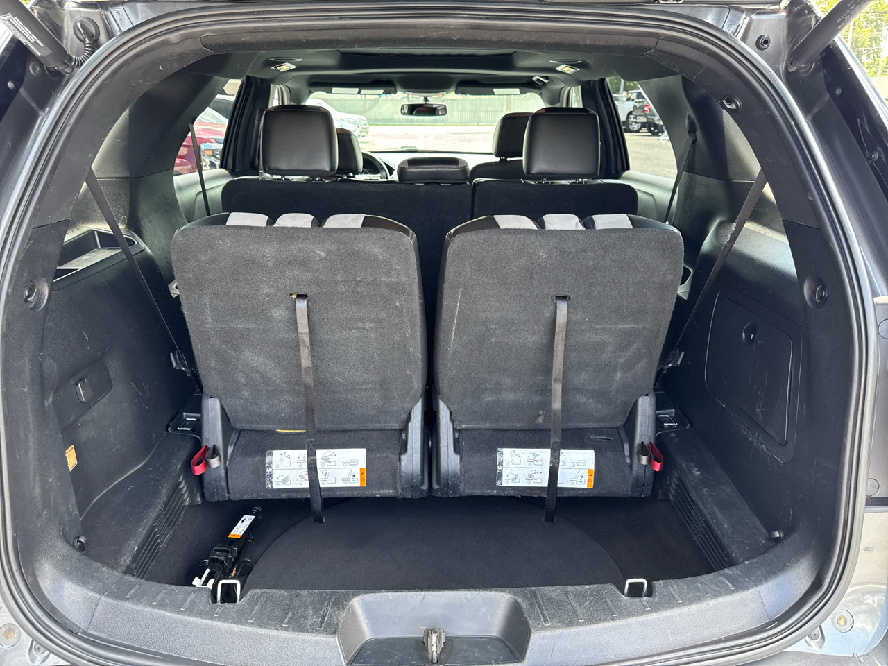Used 2017 Ford Explorer XLT w/ Equipment Group 202A image 13
