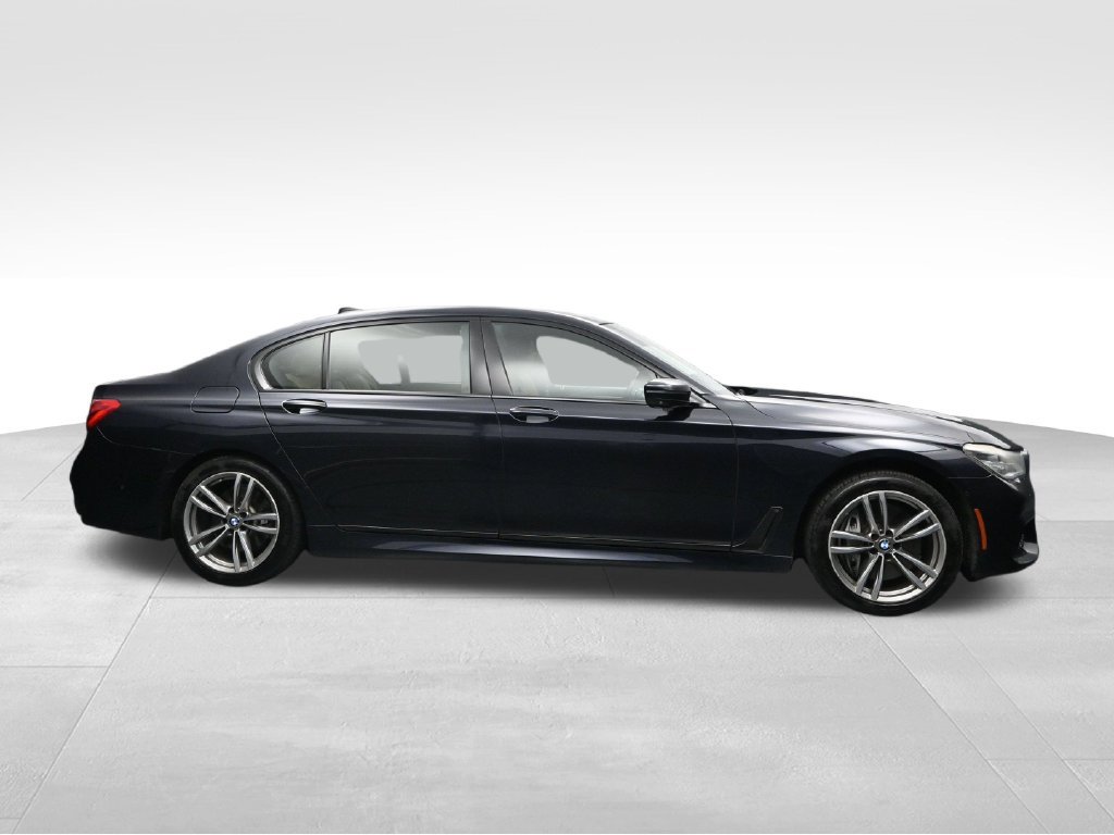 Used 2017 BMW 750i xDrive AWD/4WD image 6