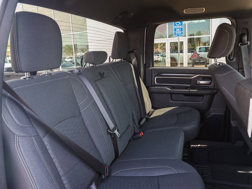 New 2026 RAM 3500 Big Horn AWD/4WD image 18