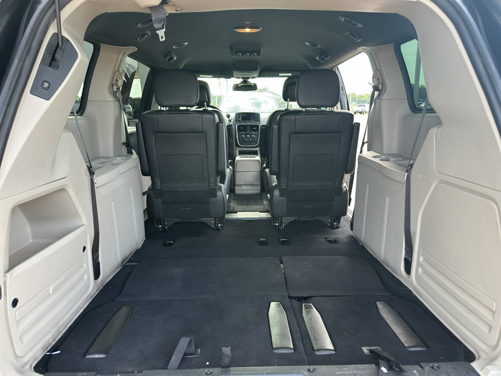 Used 2019 Dodge Grand Caravan SXT FWD image 32