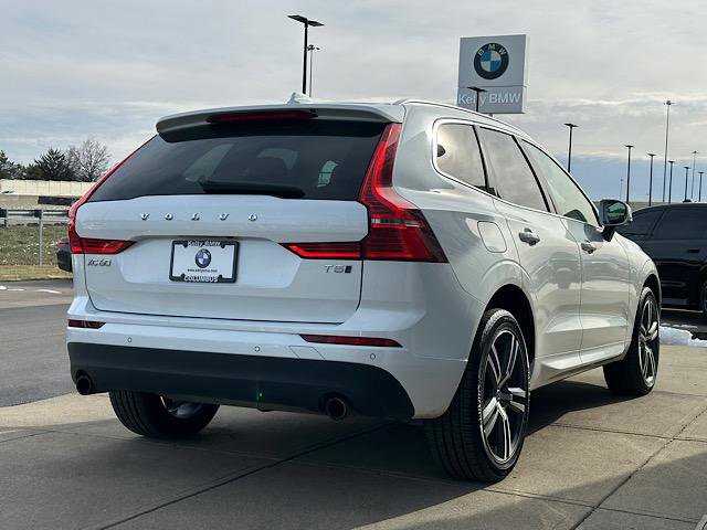 Used 2021 Volvo XC60 T5 Momentum w/ Premium Package image 10