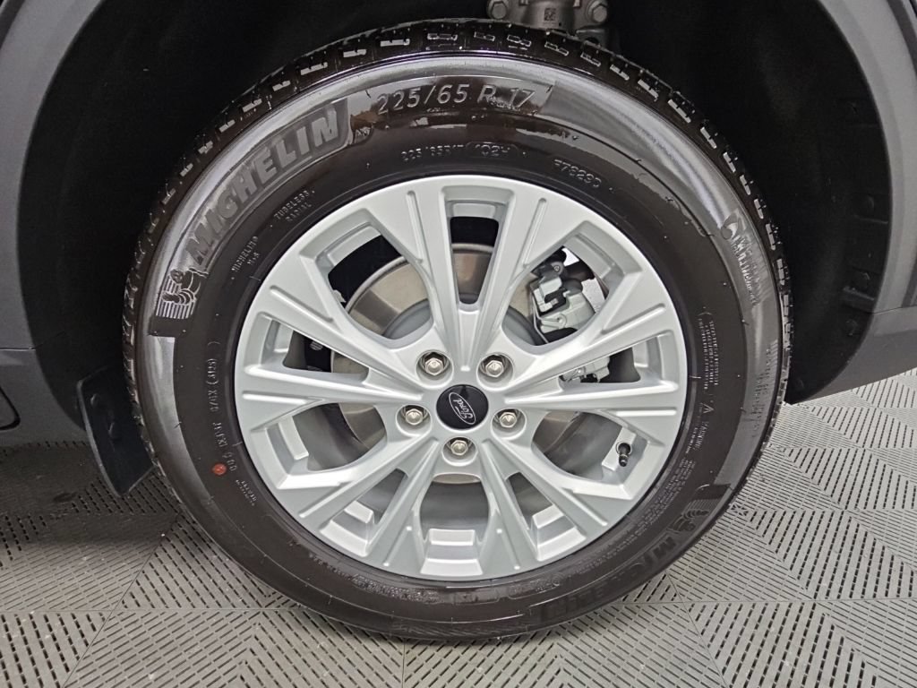 Used 2025 Ford Escape Active w/ Tech Pack #1 FWD image 40