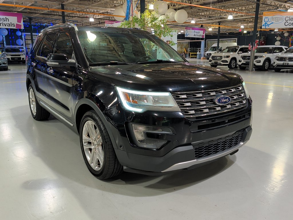 Used 2016 Ford Explorer Limited w/ Equipment Group 301A AWD/4WD image 6