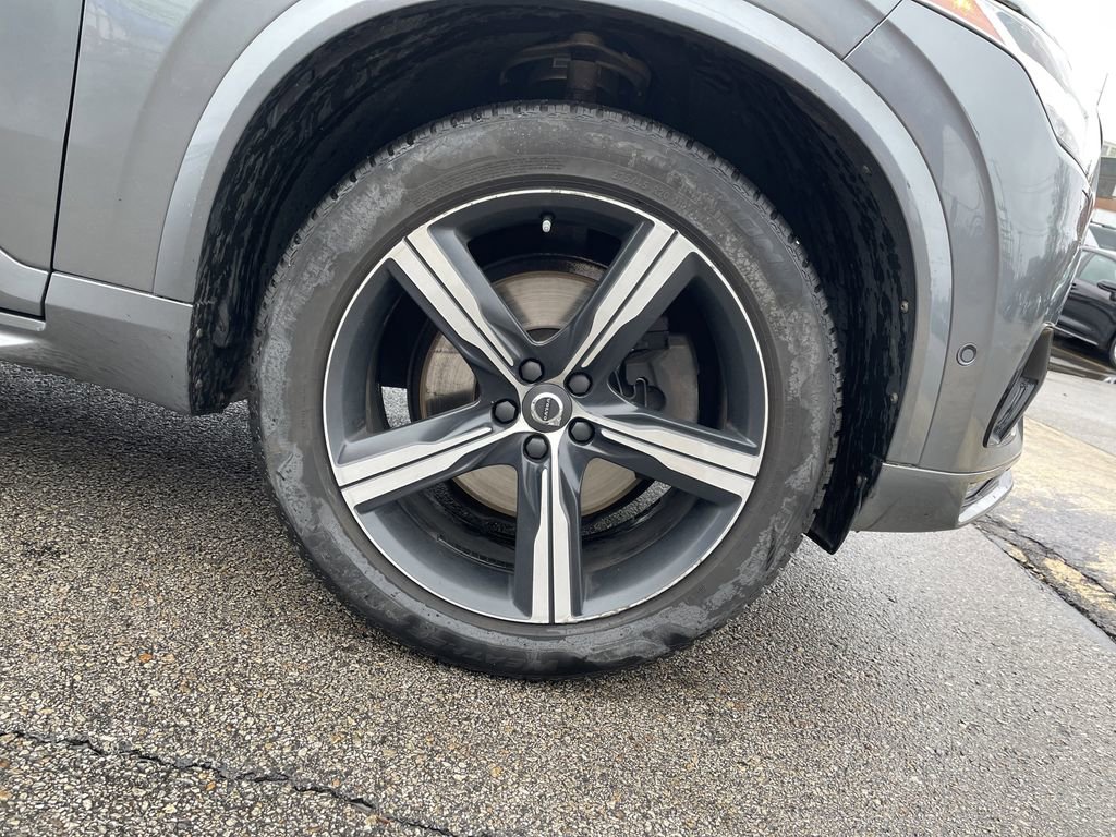 Used 2016 Volvo XC90 T6 R-Design image 11