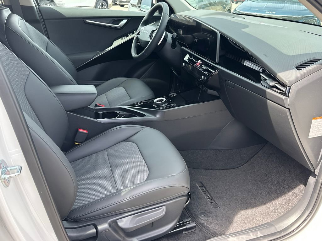 New 2026 Kia Niro Wind image 12