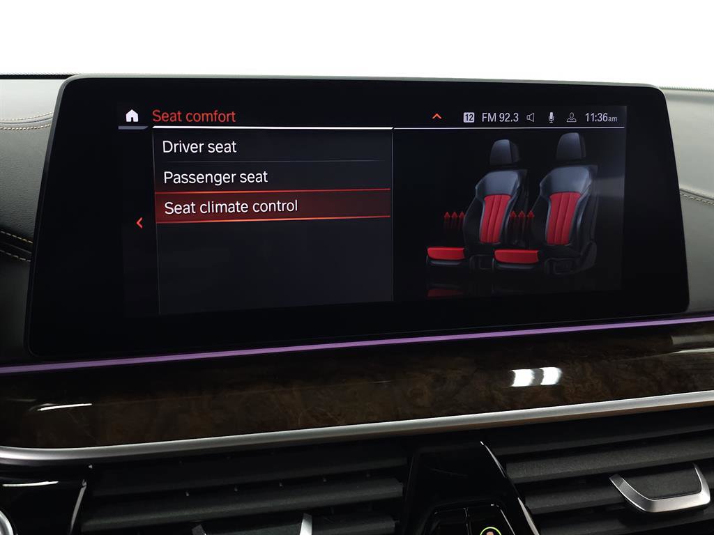 Used 2020 BMW M550i xDrive w/ Executive Package image 27