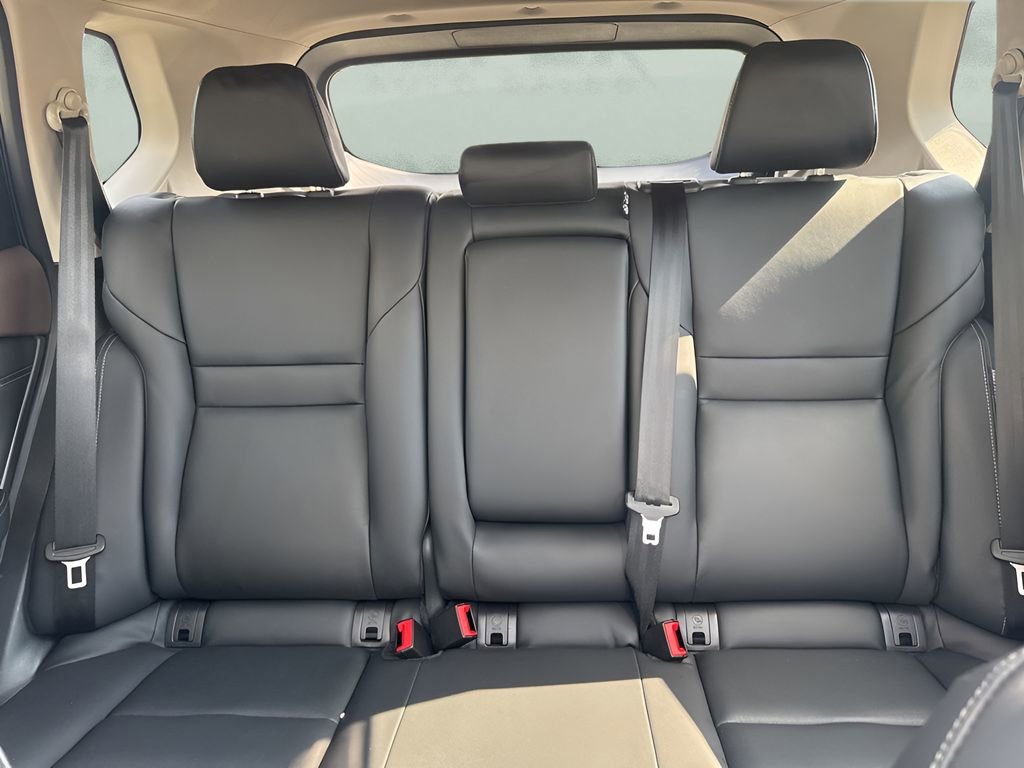 Used 2023 Nissan Rogue SL w/ SL Premium Package image 13