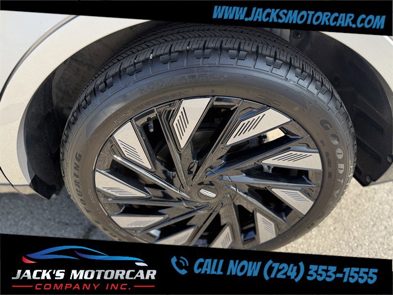 Used 2024 Lincoln Nautilus Reserve w/ Equipment Group 202A image 14