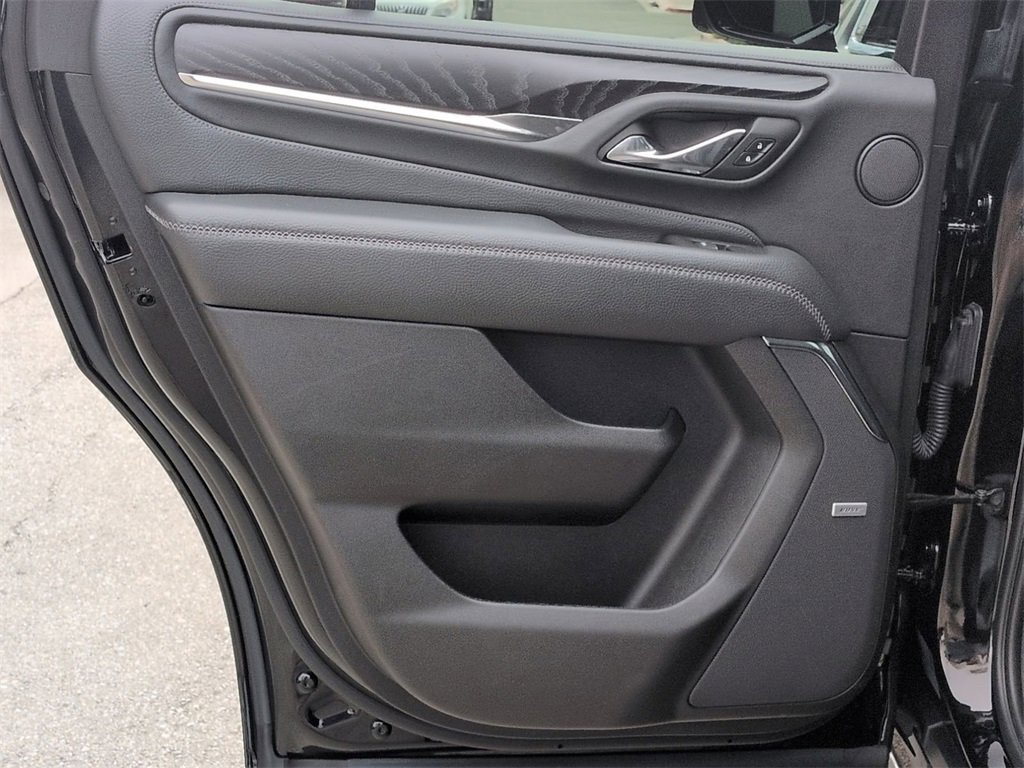 Used 2023 GMC Yukon Denali w/ Denali Reserve Package image 23