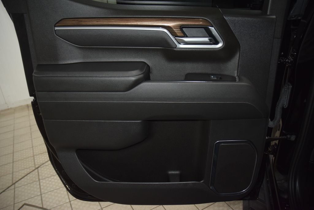 Used 2025 Chevrolet Silverado 1500 RST w/ RST All Star Premium Package AWD/4WD image 45