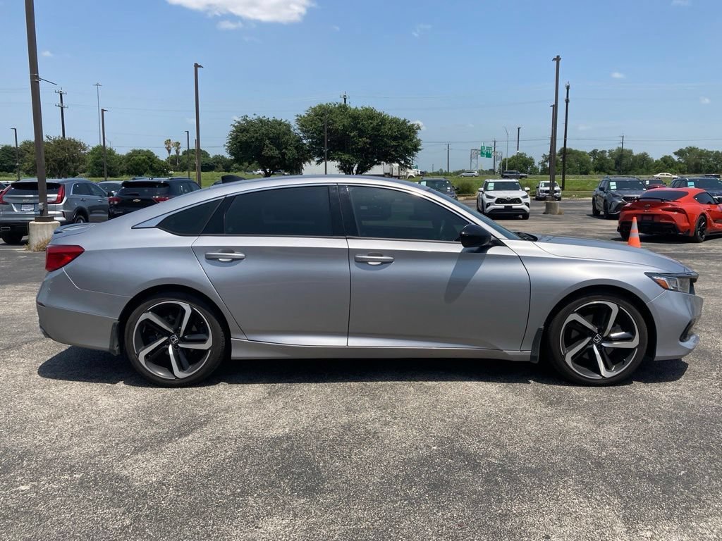 Used 2022 Honda Accord Sport image 3