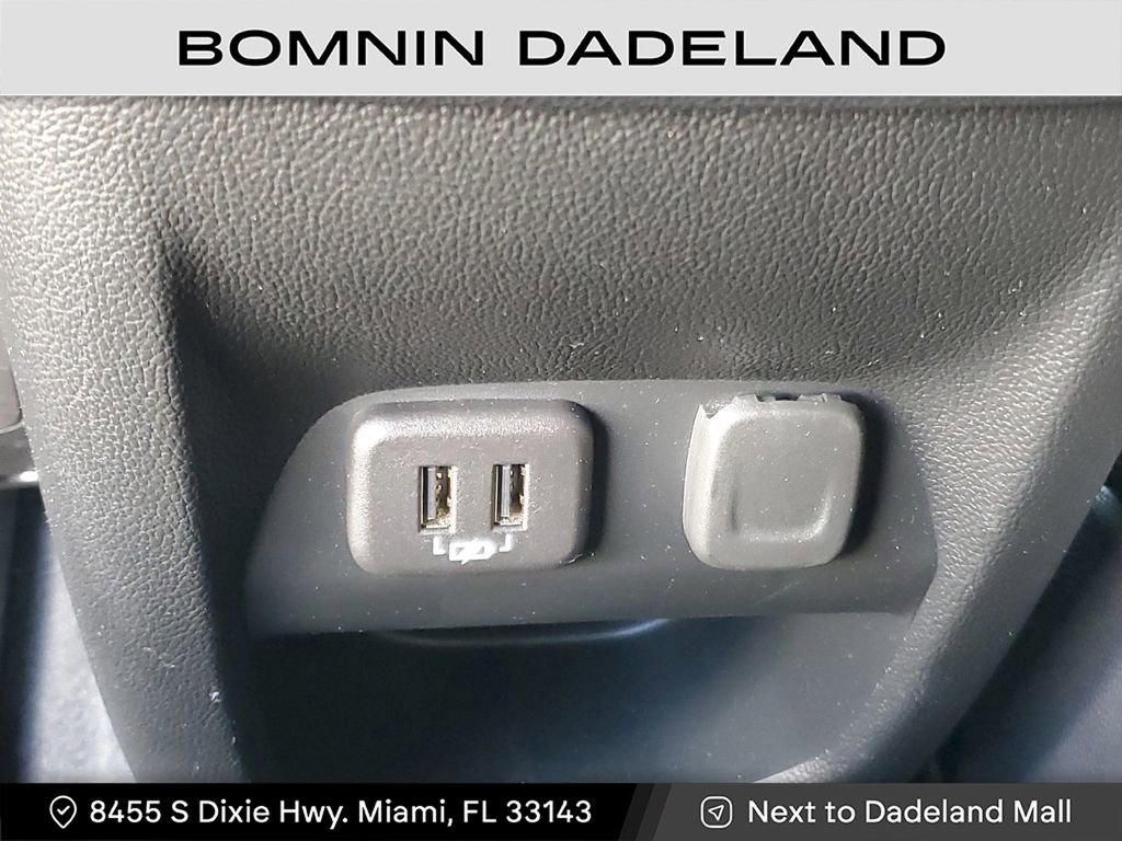 Used 2021 Chevrolet Colorado LT image 12