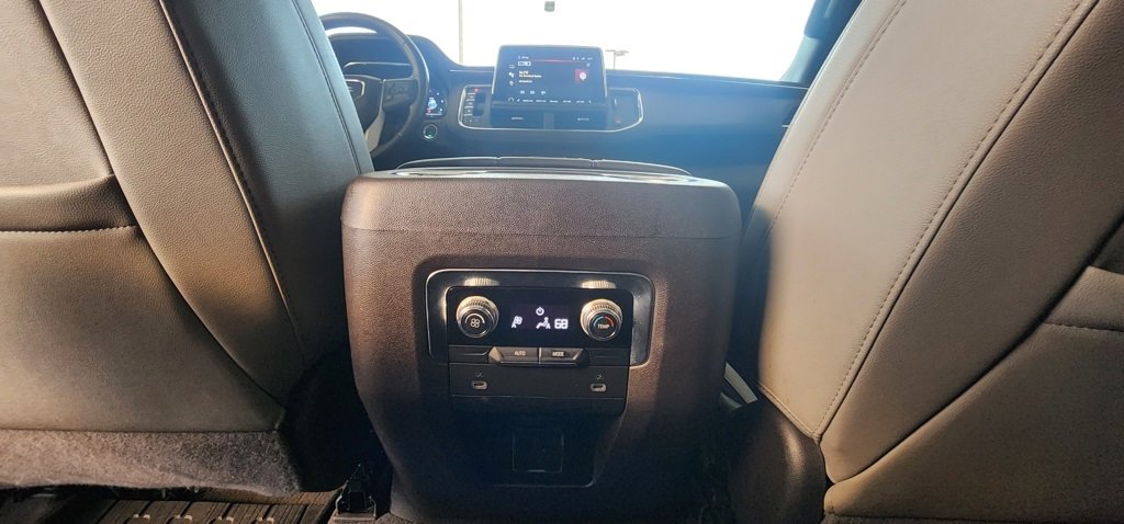 Used 2023 GMC Yukon SLT image 17