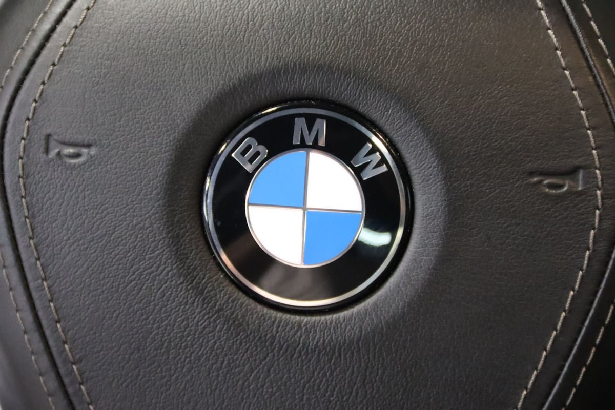 Used 2019 BMW 750i RWD image 45