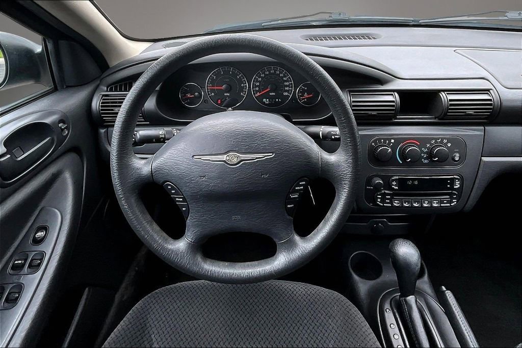 Used 2006 Chrysler Sebring Sedan FWD image 8