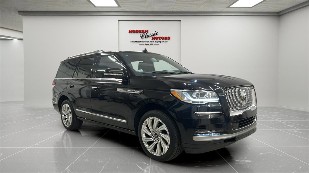 Used 2024 Lincoln Navigator Premiere image 1