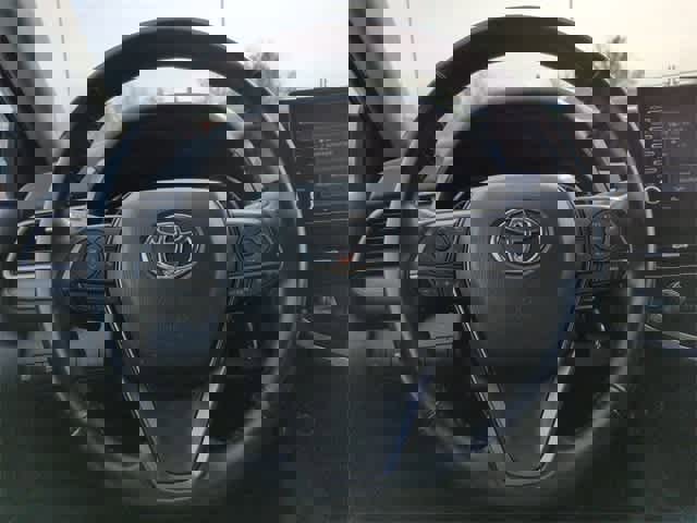 Used 2023 Toyota Camry SE image 23