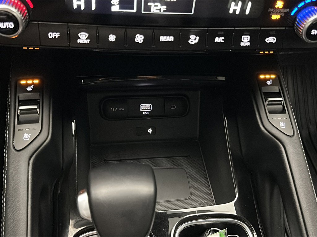 Used 2022 Kia Telluride SX w/ SX Prestige Package image 32