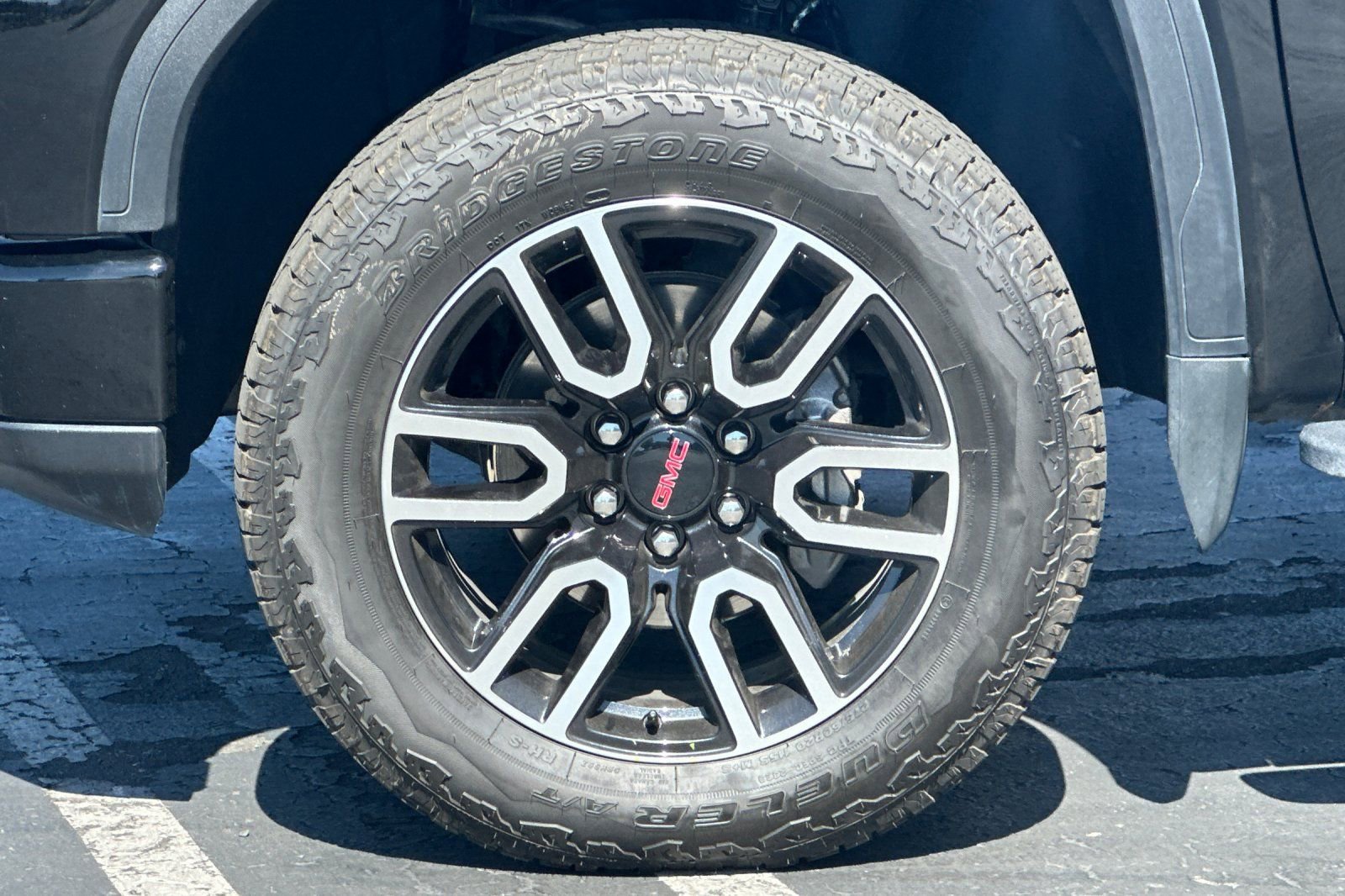 Used 2024 GMC Sierra 1500 AT4 w/ Technology Package AWD/4WD image 44