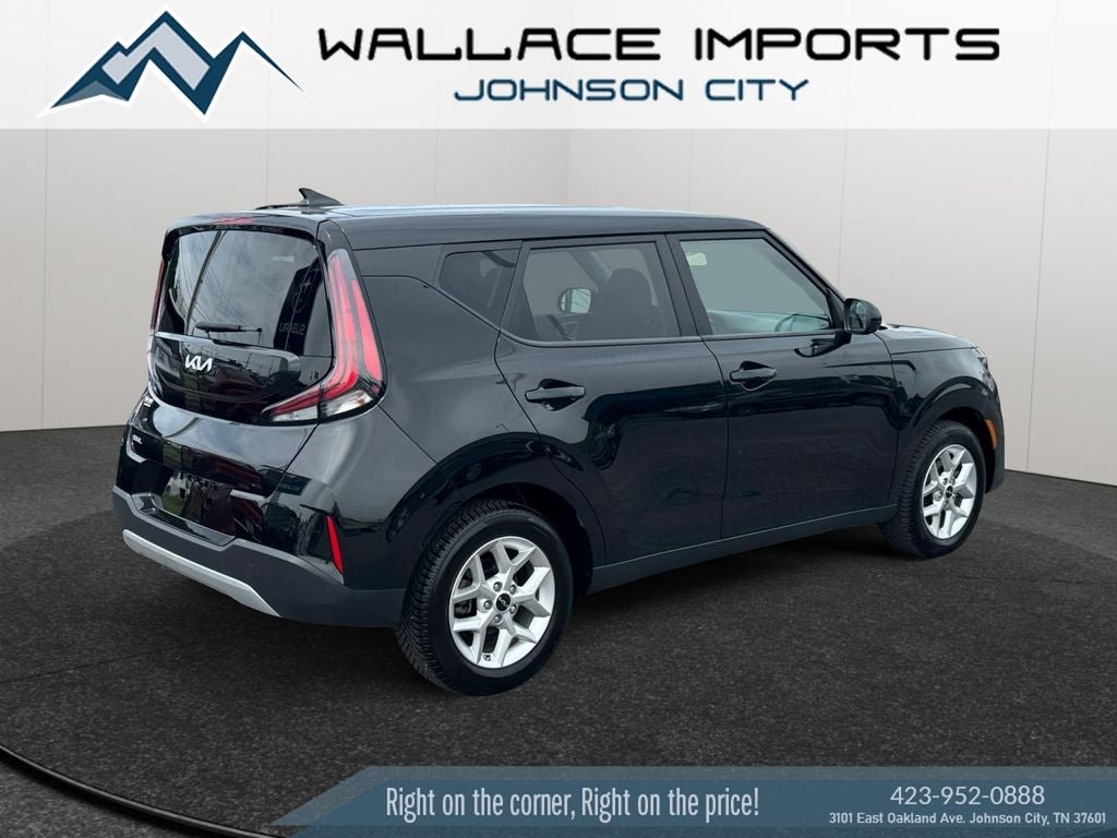 Used 2024 Kia Soul LX w/ Option Group 015 FWD image 5