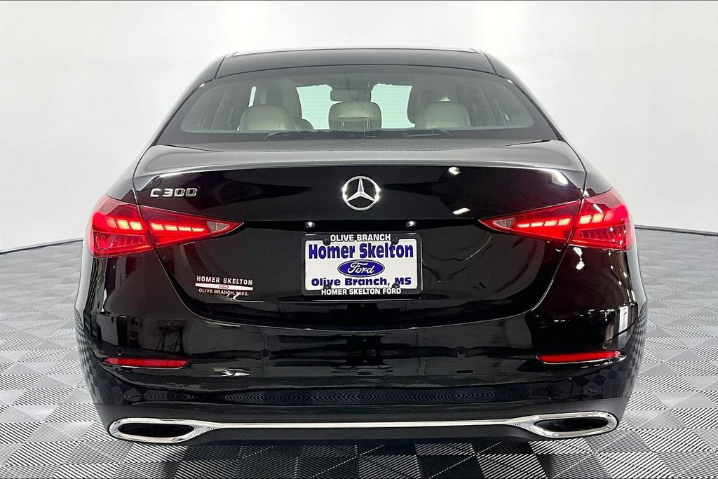 Used 2025 Mercedes-Benz C 300 Sedan image 4