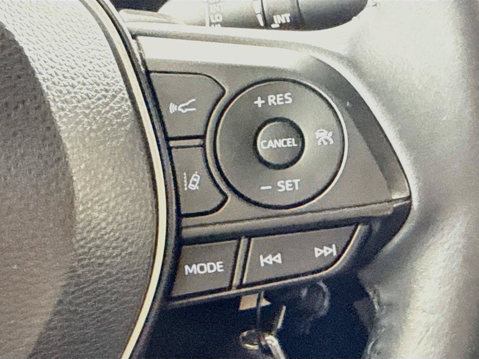Used 2021 Toyota Corolla SE FWD image 13