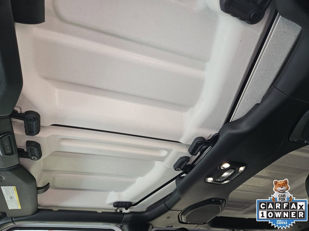 Used 2022 Jeep Wrangler Unlimited Sahara w/ Cold Weather Group image 23