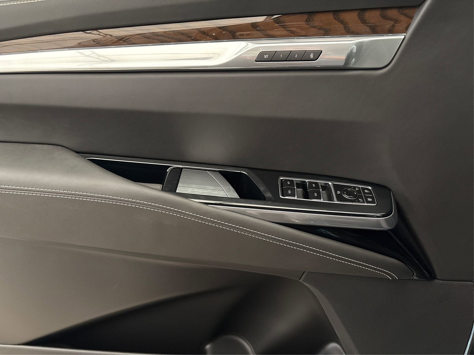 New 2025 Cadillac Escalade ESV Sport Platinum image 20