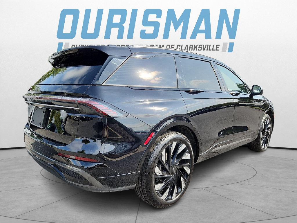 Used 2026 Lincoln Nautilus Reserve w/ Equipment Group 203A AWD/4WD image 6