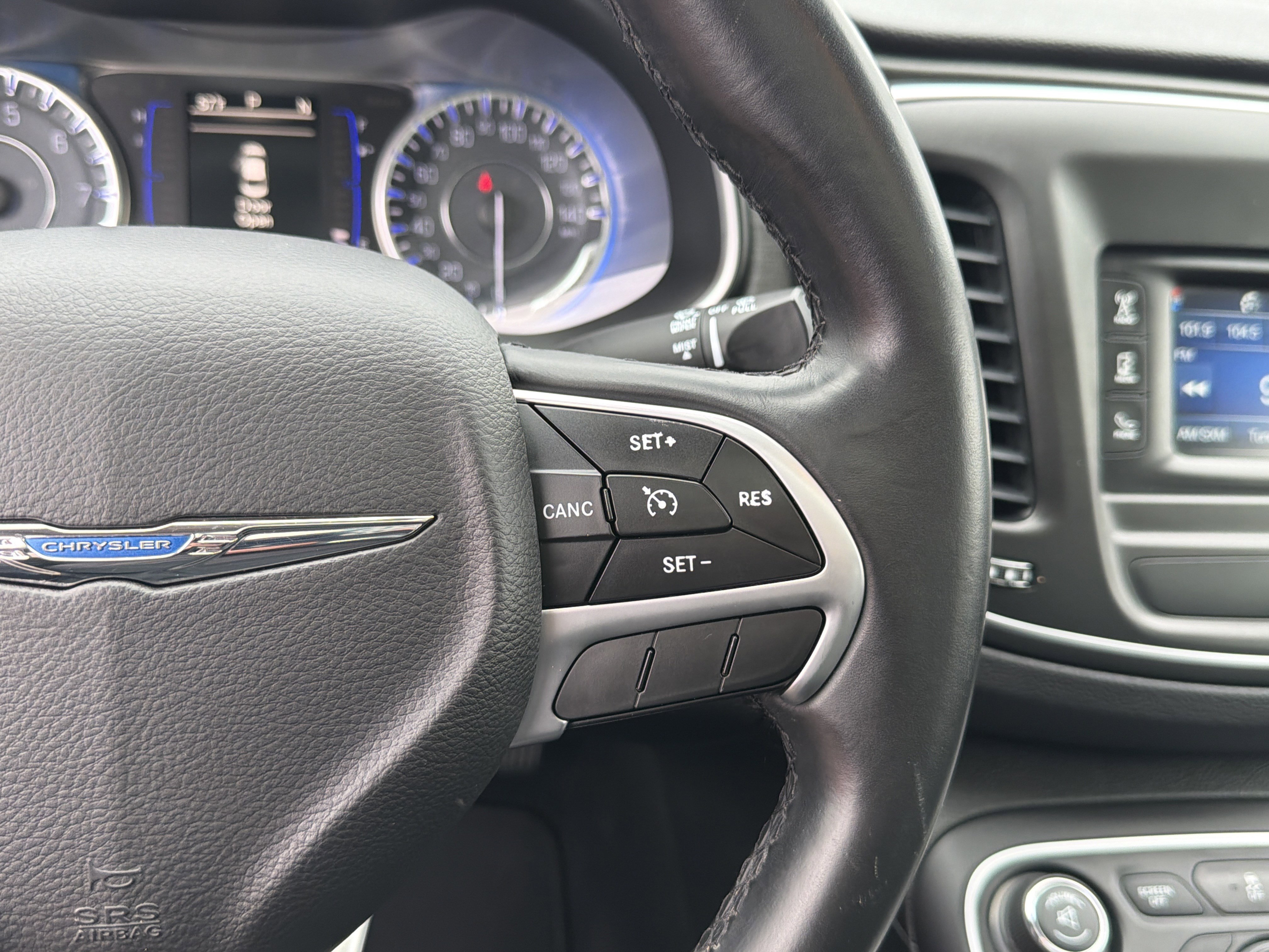 Used 2015 Chrysler 200 Limited w/ Convenience Group FWD image 18