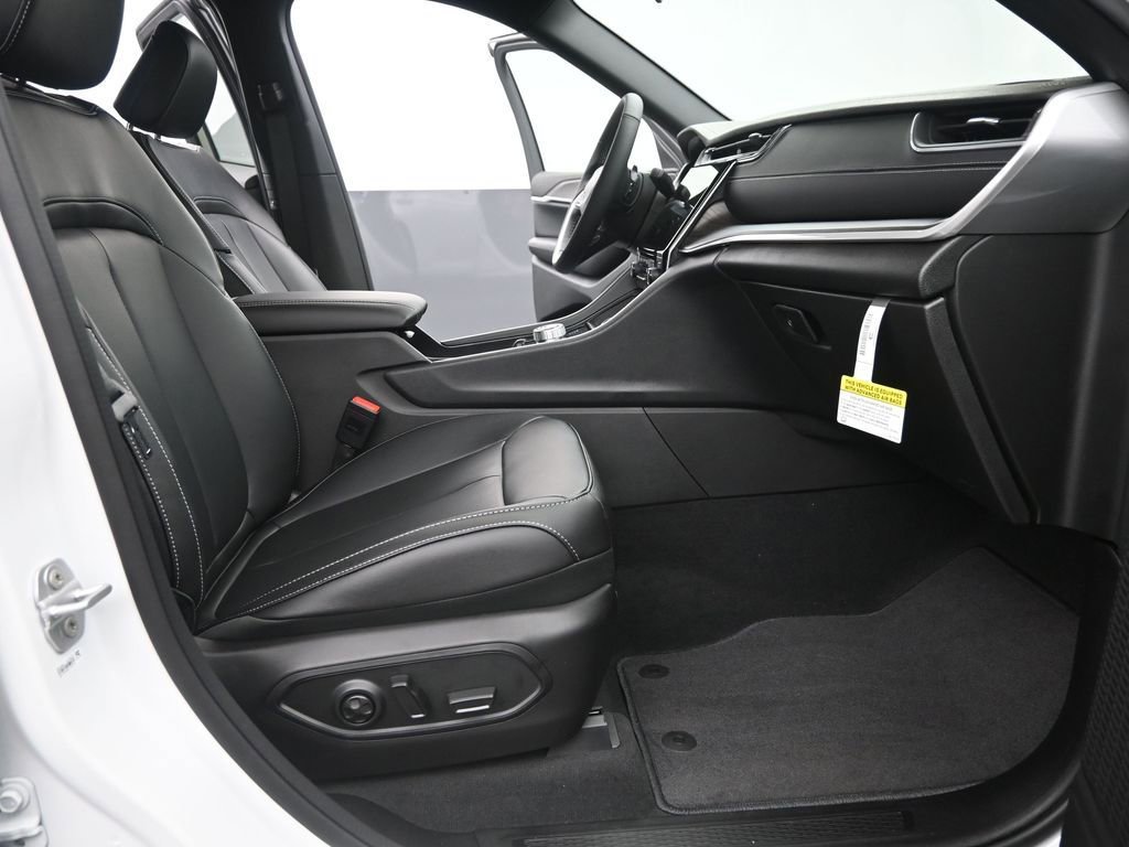 New 2025 Jeep Grand Cherokee L Limited image 20