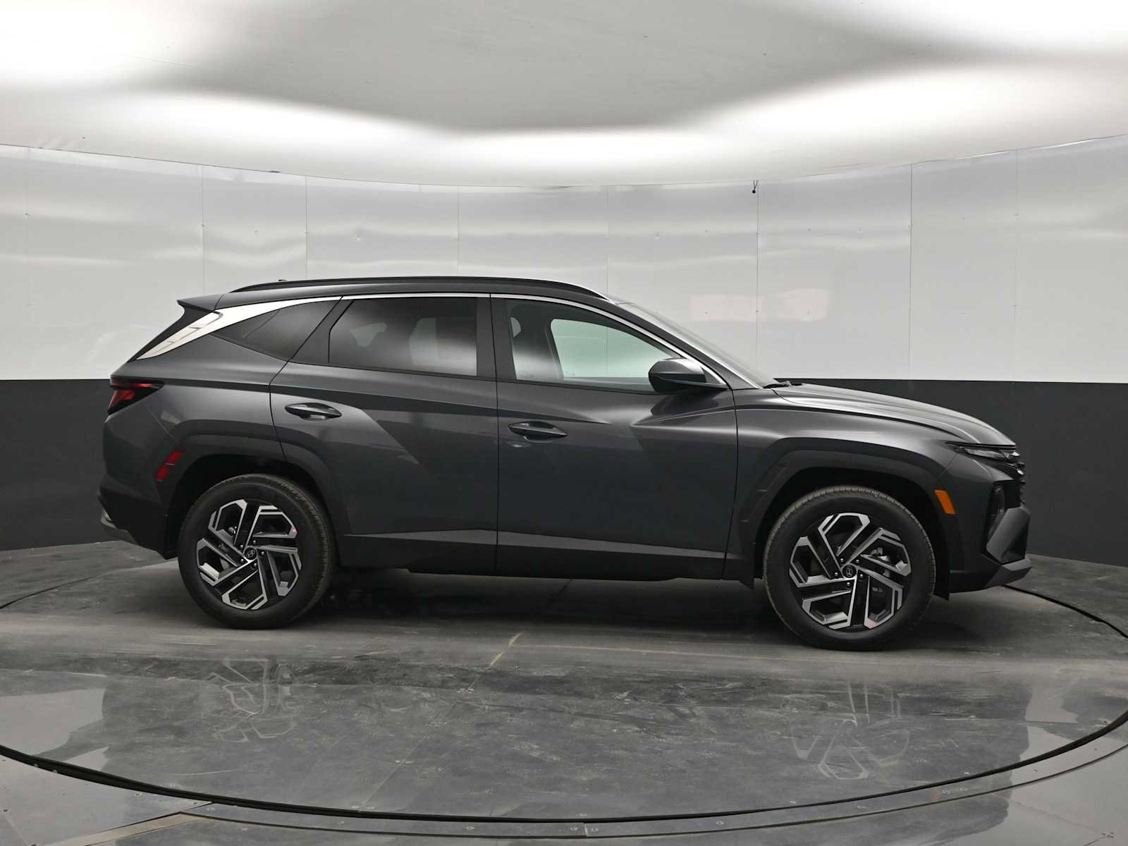 New 2026 Hyundai Tucson SEL Plus w/ Tow & Go Package AWD/4WD image 6